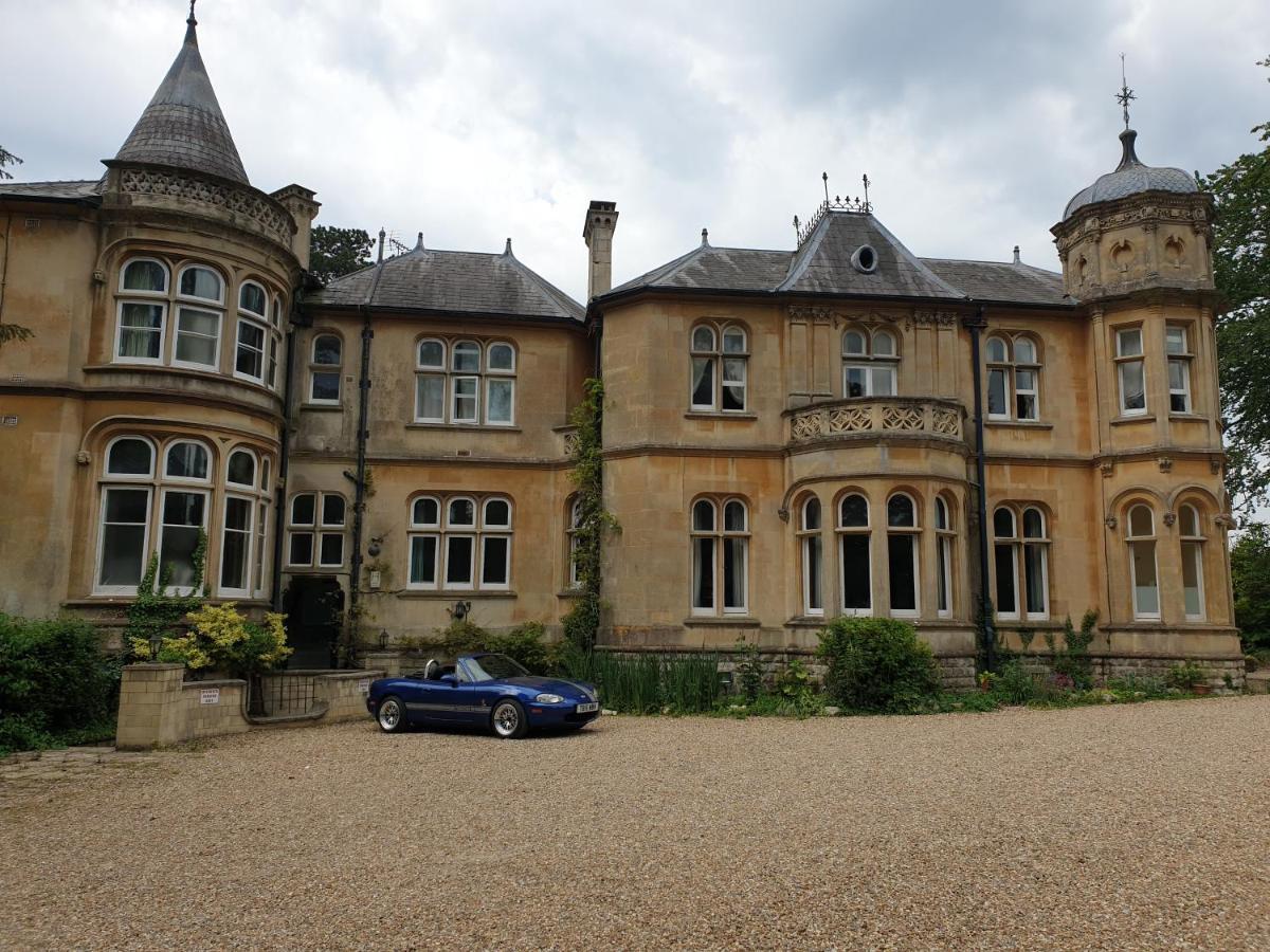 Hotel Fieldways Trowbridge Exterior foto