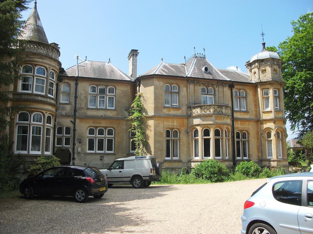 Hotel Fieldways Trowbridge Exterior foto